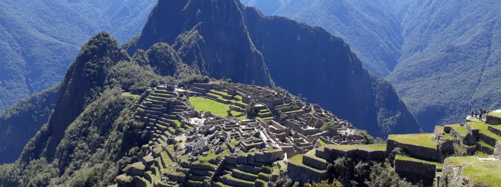 Gestto-Cultural Machu picchu peru