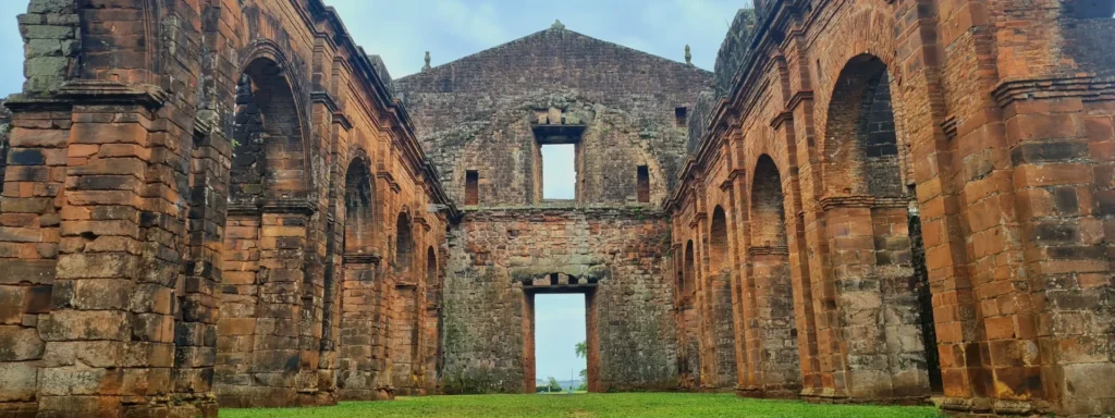 viagem para Rota das missões jesuíticas foz do iguaçu argentina e paraguai gestto cultural